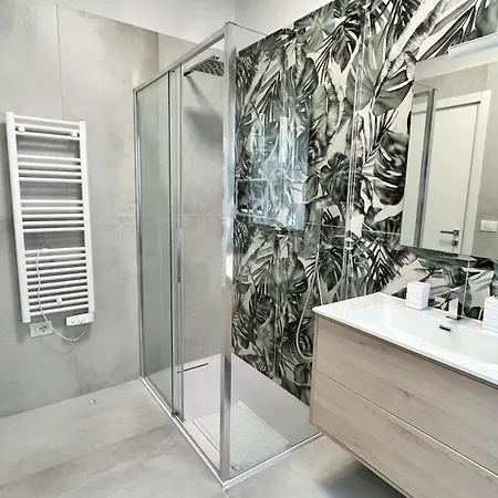 Leila's Forever - Apartament
